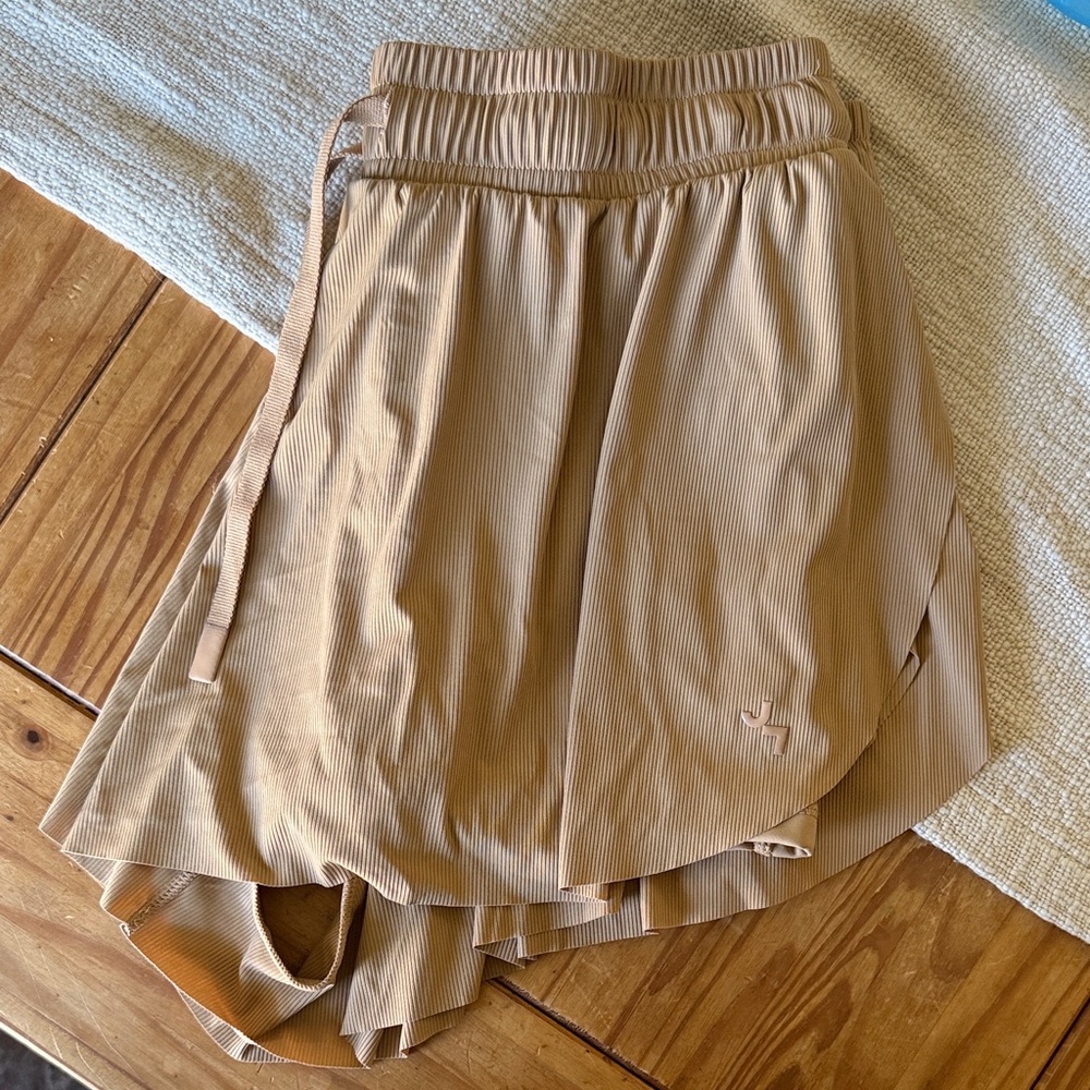 JoyLab Beige Shorts